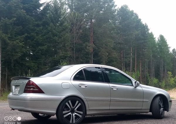 Mercedes-Benz Klasa C cena 36000 przebieg: 199500, rok produkcji 2006 z Dzierzgoń małe 79